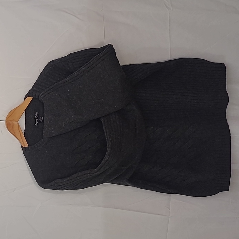 Kenneth Roberts Platinum Men's XL Crew Neck Charcoal Sweater